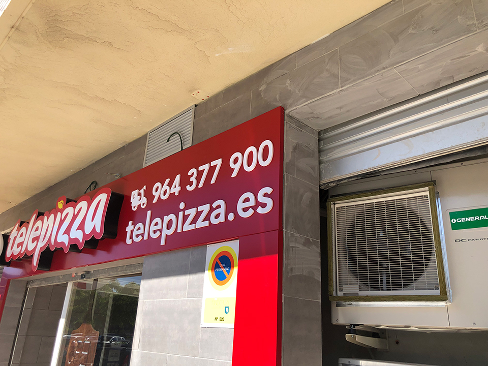 Bon Clima Instalación comercial Telepizza Peñíscola
